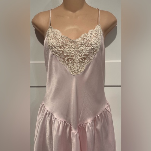 VICTORIA'S SECRET Vintage Strappy Drop Waist Satin Lace Pearls Gown size M - Picture 2 of 5